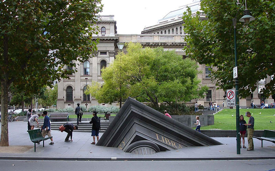 Unusual Sculptures (24 pics)