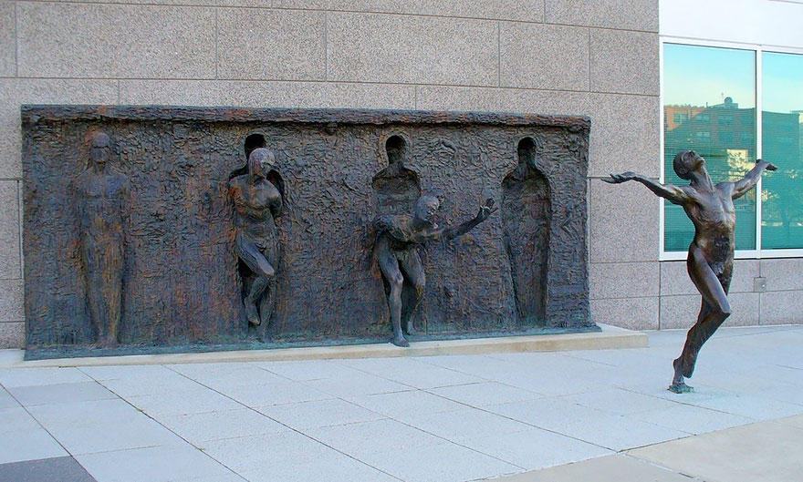 Unusual Sculptures (24 pics)
