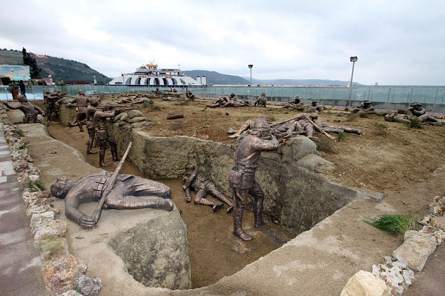 Unusual Sculptures (24 pics)