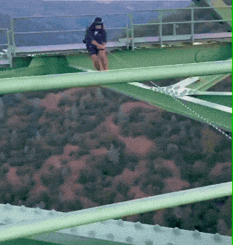 Acid GIFs, June 5 (25 gifs)