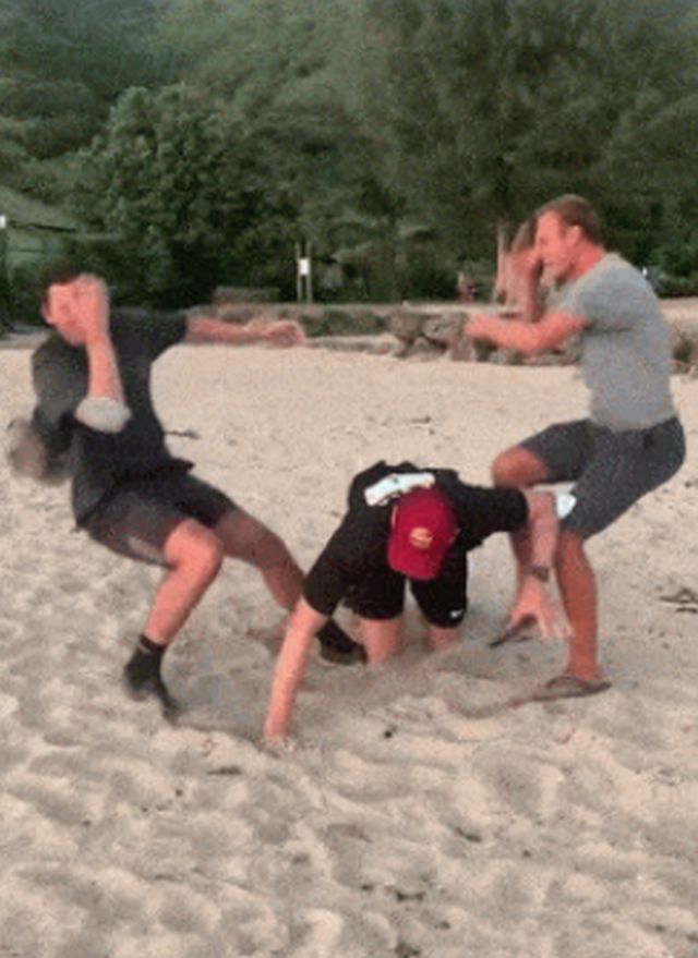 Acid GIFs, June 6 (25 gifs)