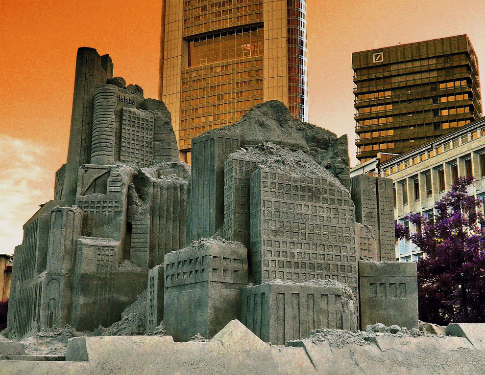 Amazing Sand Sculptures (18 pics)