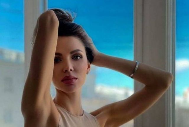 Braless Girls (48 pics)