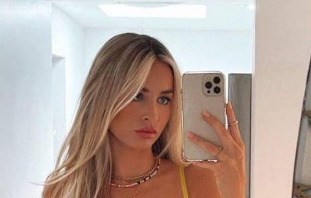 Selfie Girls (47 pics)