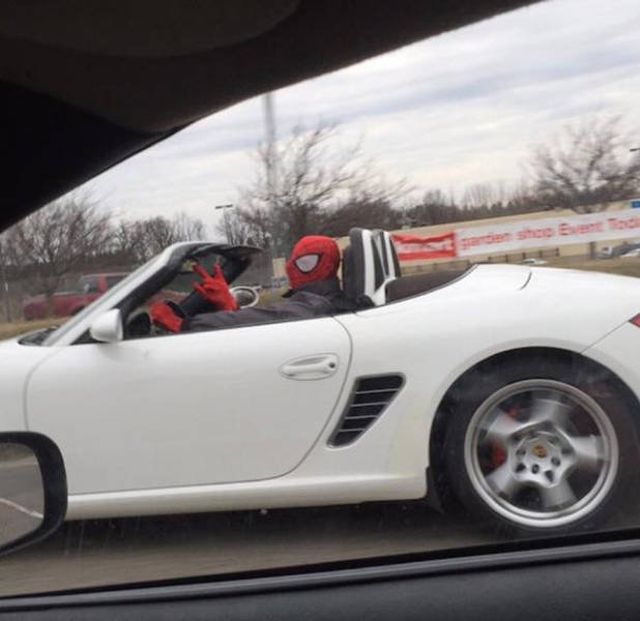Odd Situations On The Road (32 pics)