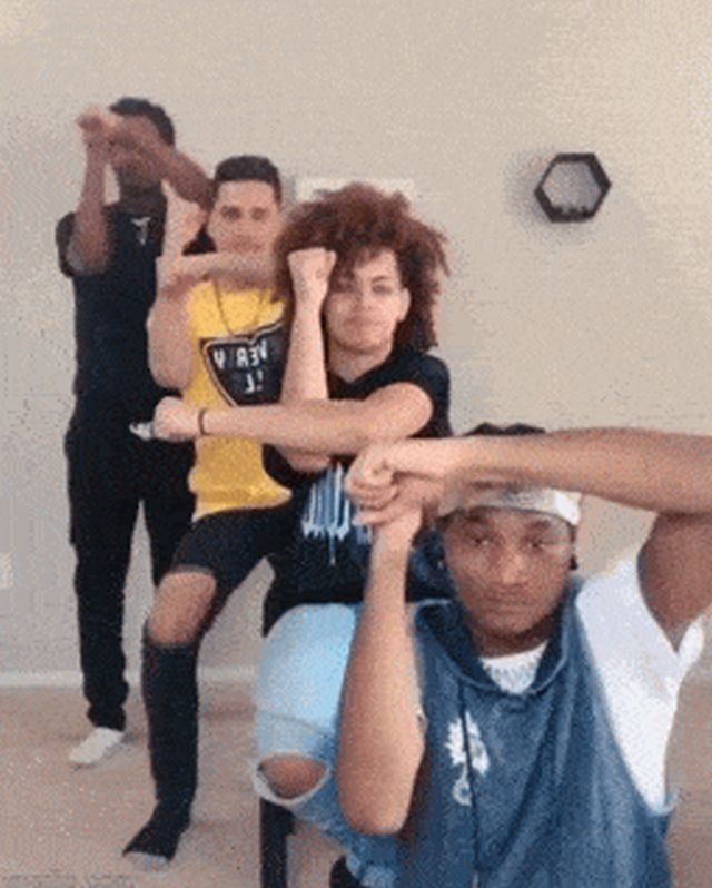 Acid GIFs, June 15 (25 gifs)