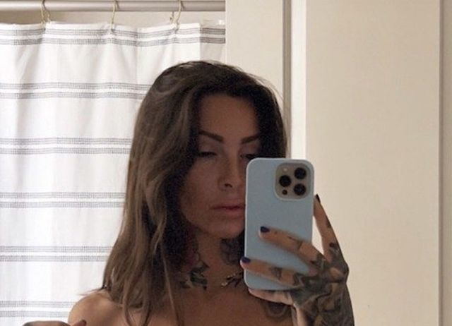 Selfie Girls (34 pics)