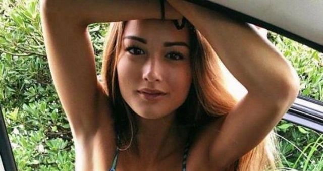 Bikini Girls (51 pics)