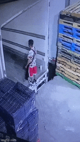 Acid GIFs, June 27 (25 gifs)