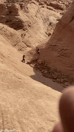 Acid GIFs, June 27 (25 gifs)