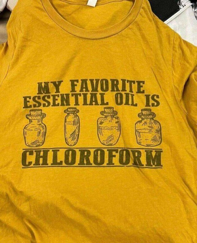 Odd And Funny Signs On T-Shirts (21 pics)