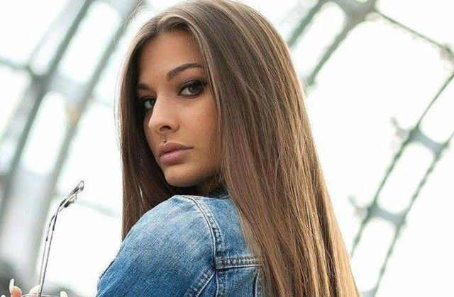 Girls In Jeans (50 pics)