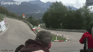 Acid GIFs, June 29 (25 gifs)