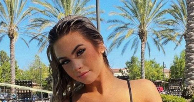 Bikini Girls (50 pics)