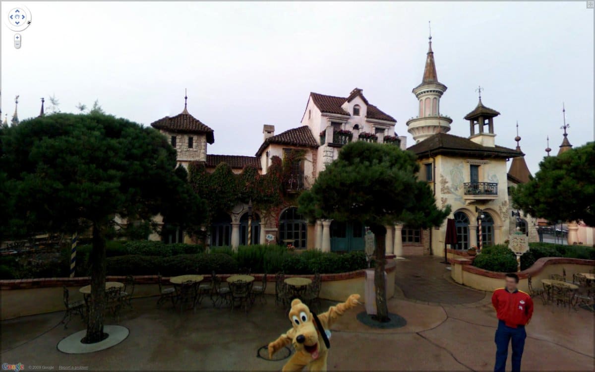 Unusual Photos From Google Street View (27 pics)