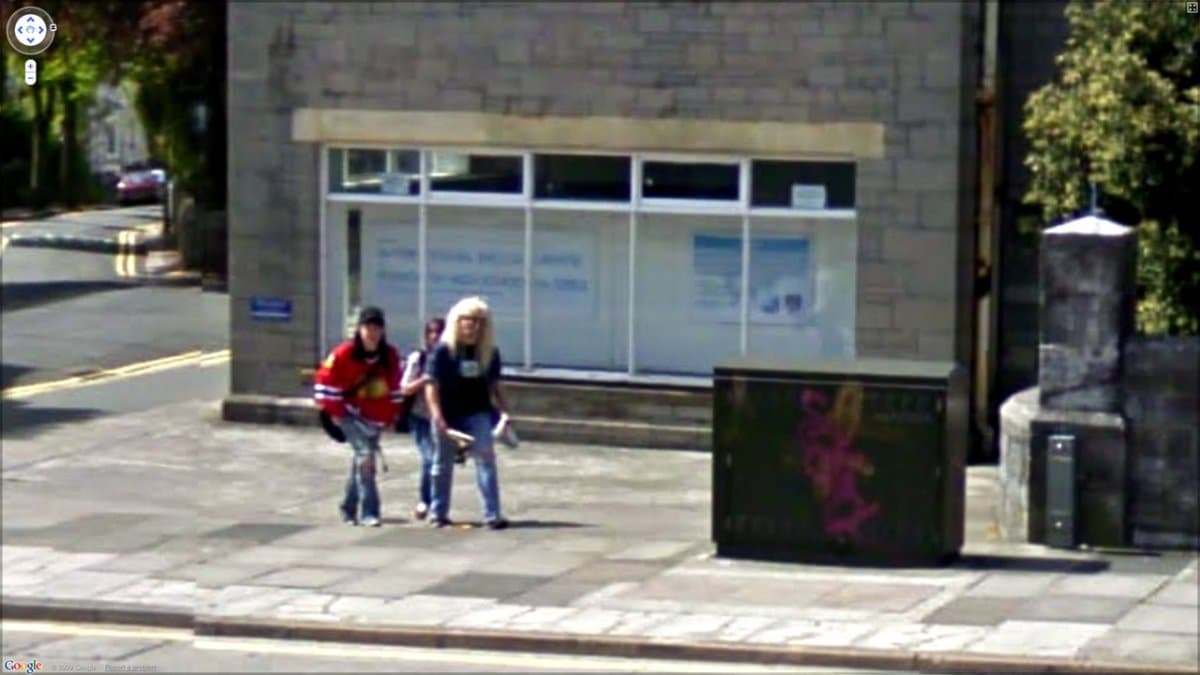 Unusual Photos From Google Street View (27 pics)