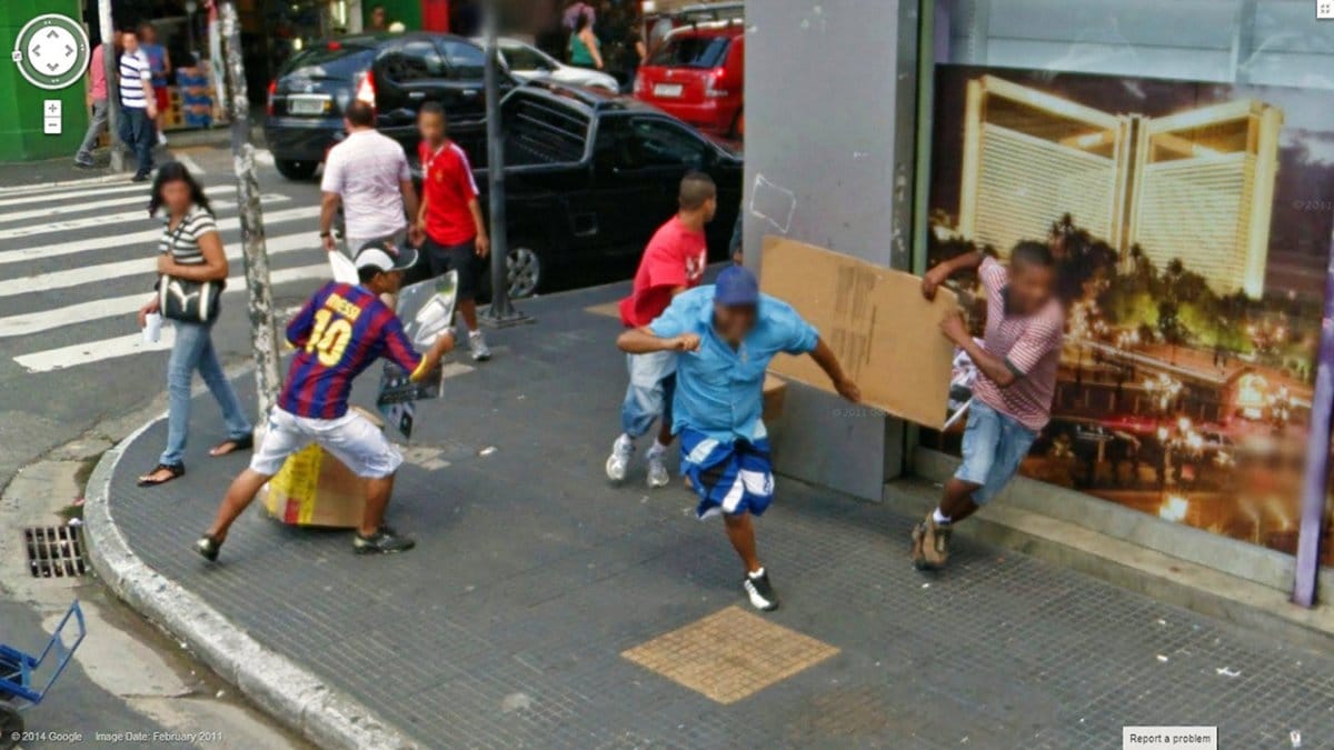 Unusual Photos From Google Street View (27 pics)