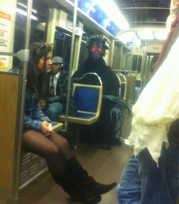 Strange People In The Subway (21 pics)