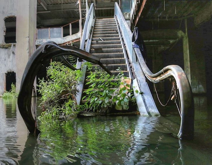 Beautiful Abandoned Places (20 pics)