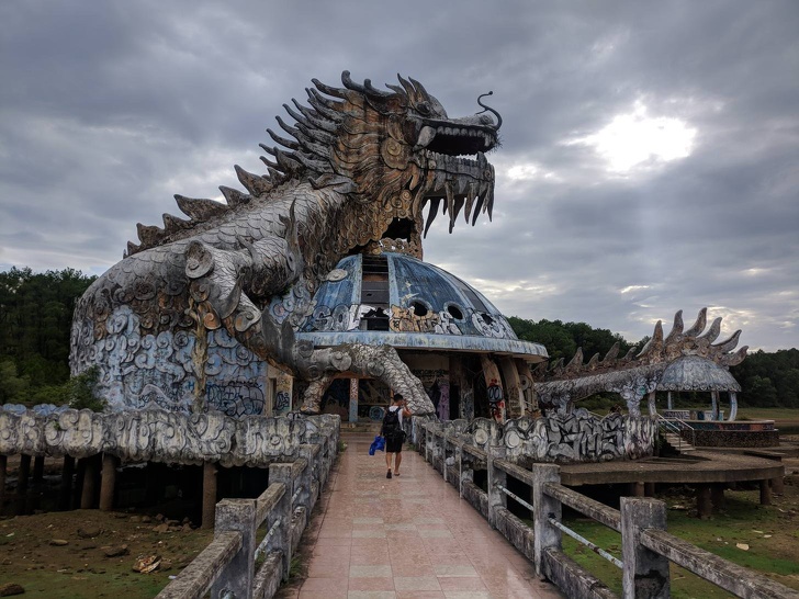 Beautiful Abandoned Places (20 pics)