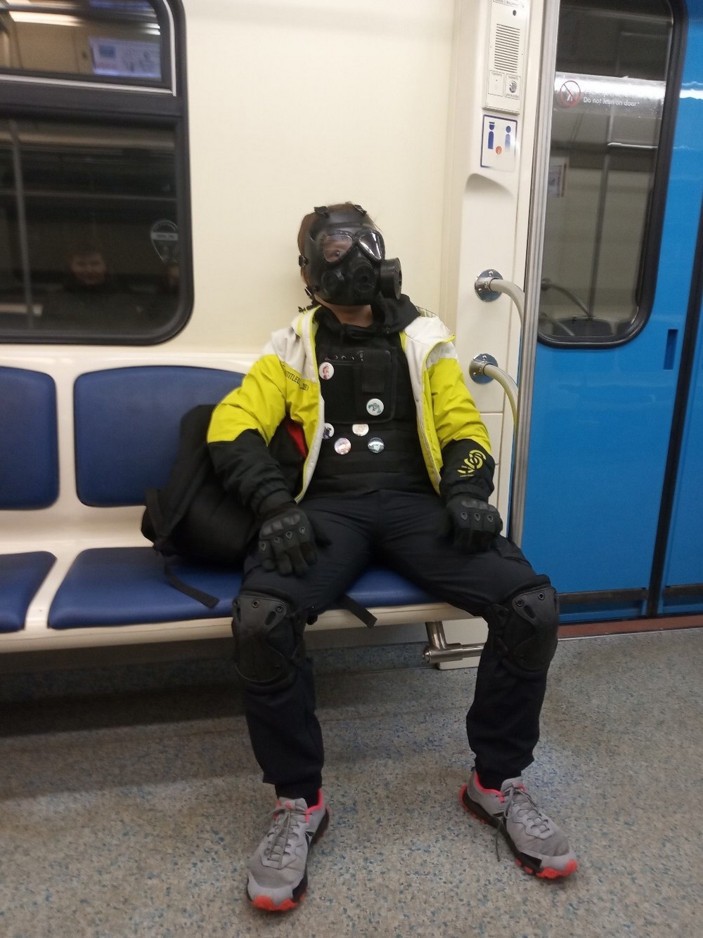 Weird Russians In The Subway (26 pics)