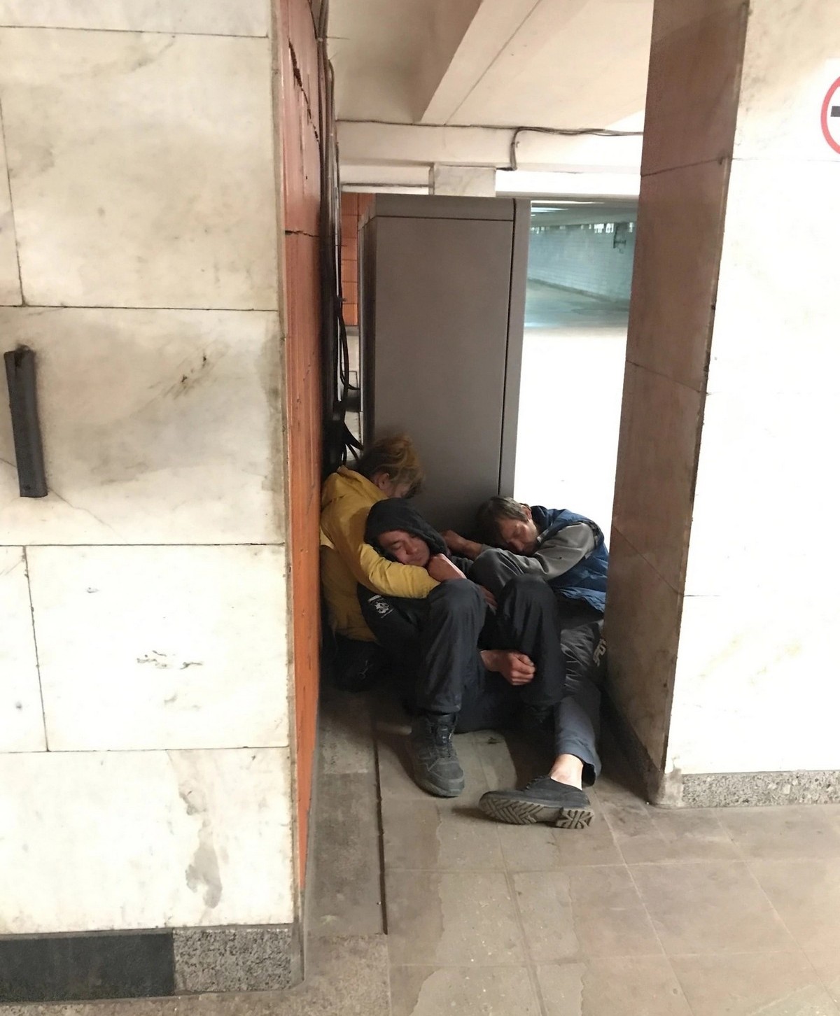 Weird Russians In The Subway (26 pics)