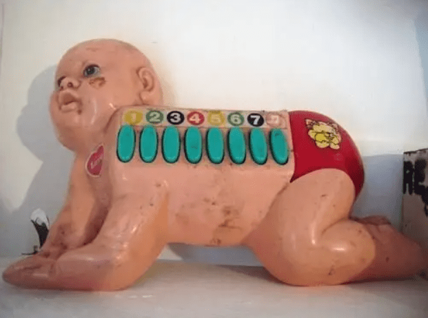 Creepy Kids Toys (17 pics)