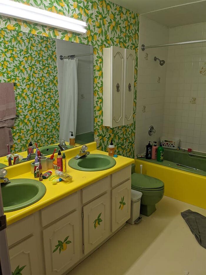 Odd Bathrooms (25 pics)