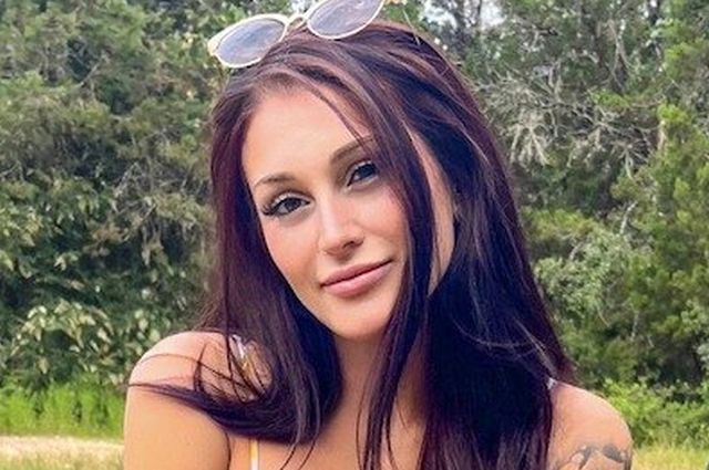 Girls In Sundresses (32 pics)