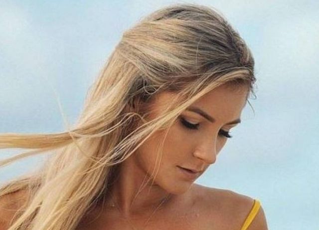 Bikini Girls (49 pics)