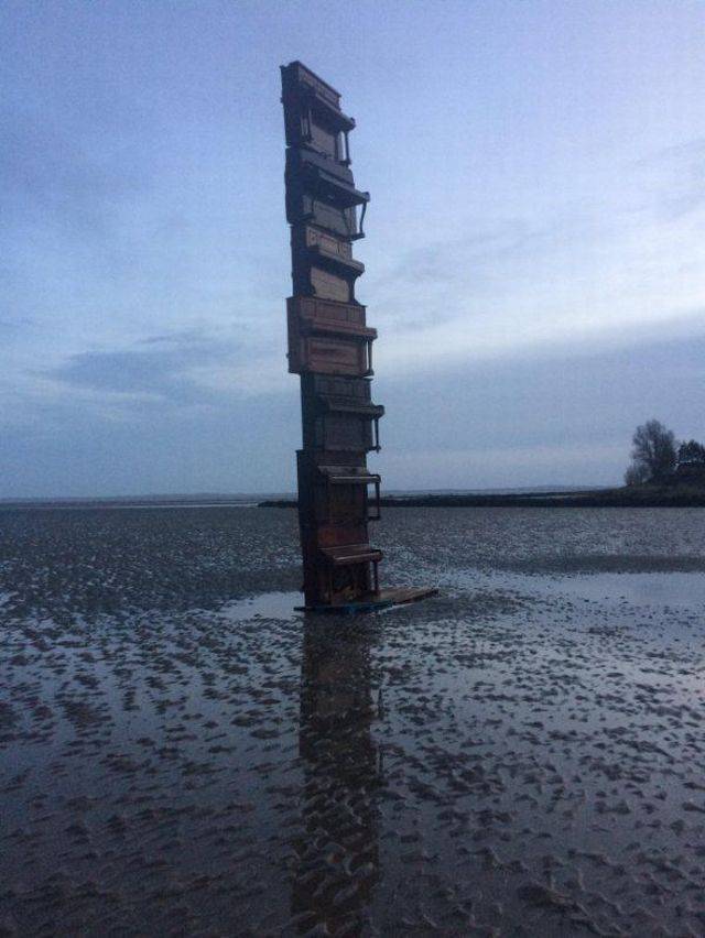 What Is Going On Here? (30 pics)