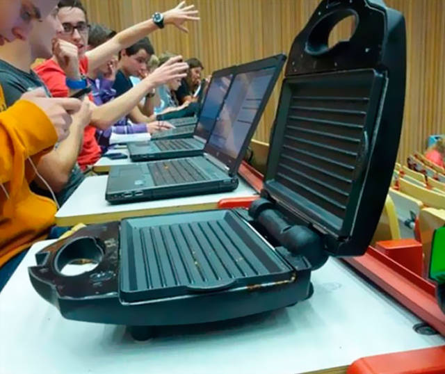 Strange Finds And Situations (20 pics)
