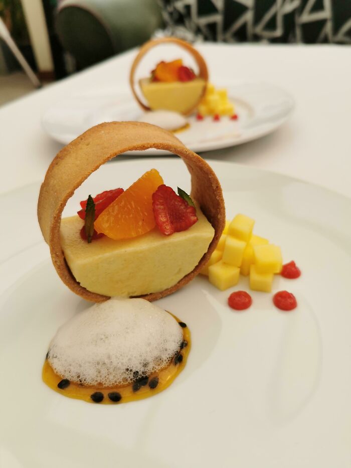 Beautiful Food Serving (22 pics)