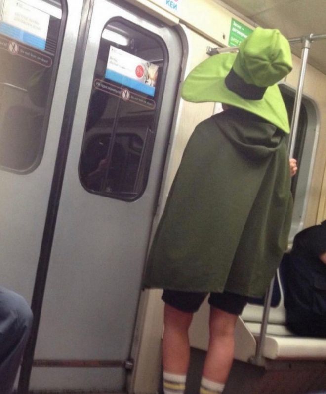 Strange People In The Subway (20 pics)