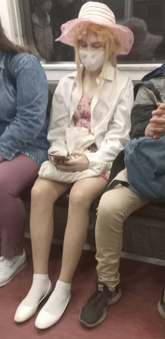 Strange People In The Subway (20 pics)