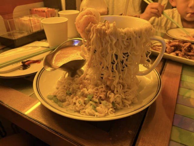Weird Food Serving (21 pics)