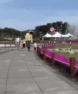 Acid GIFs, July 24 (25 gifs)