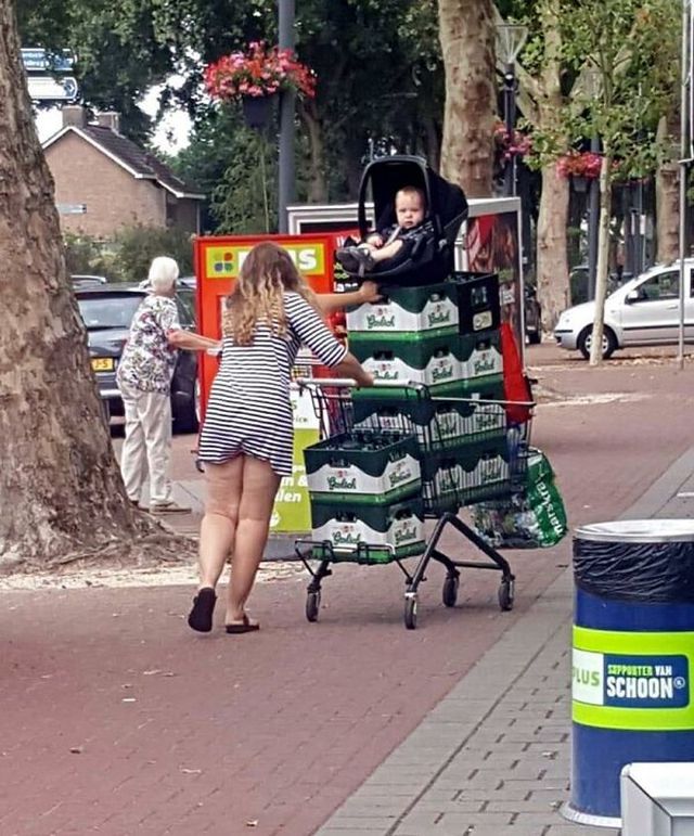 Strange People (35 pics)
