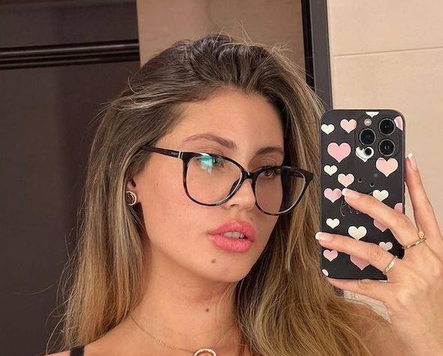 Girls In Glasses (46 pics)