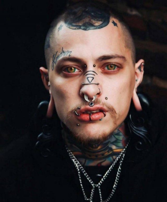People Who Destroyed Their Appearance (63 pics)