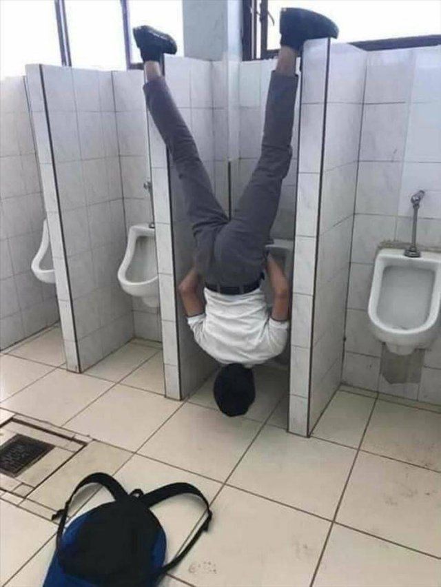 What Is Going On Here? (53 pics)