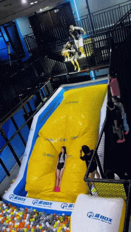 Acid GIFs, August 15 (25 gifs)
