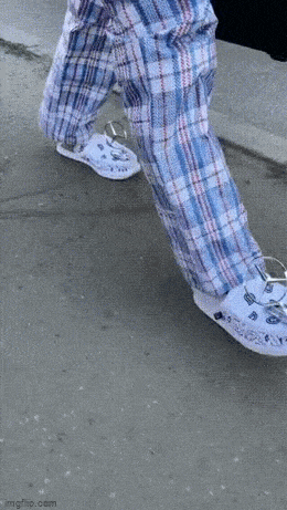 Acid GIFs, August 15 (25 gifs)