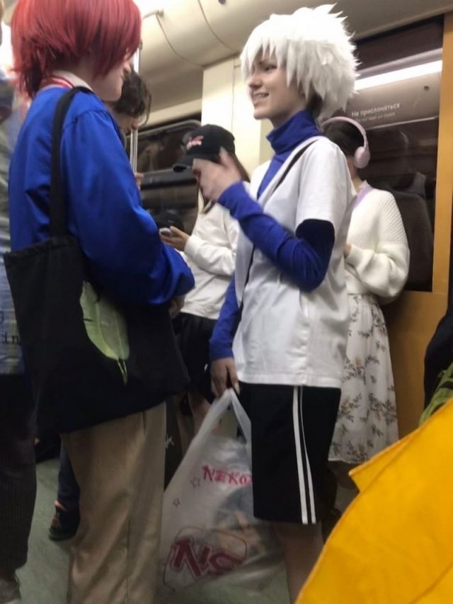 Strange People In The Subway (17 pics)
