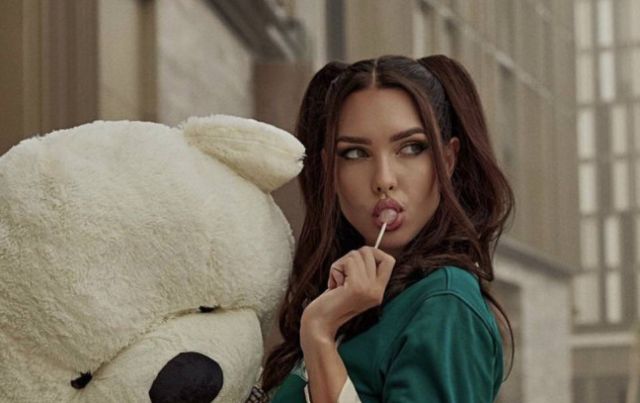 Hot Girls (20 pics)