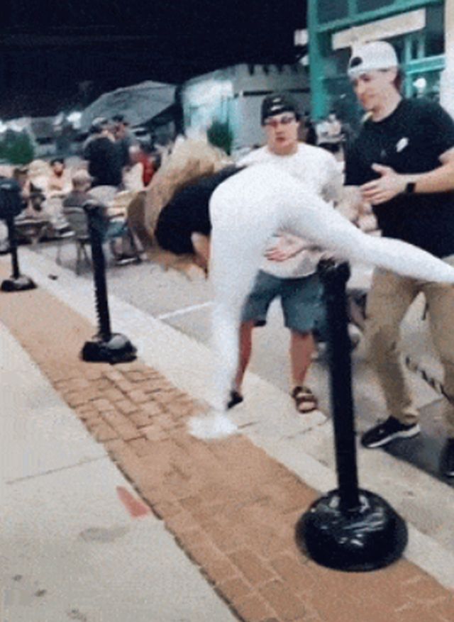 Acid GIFs, August 18 (25 gifs)