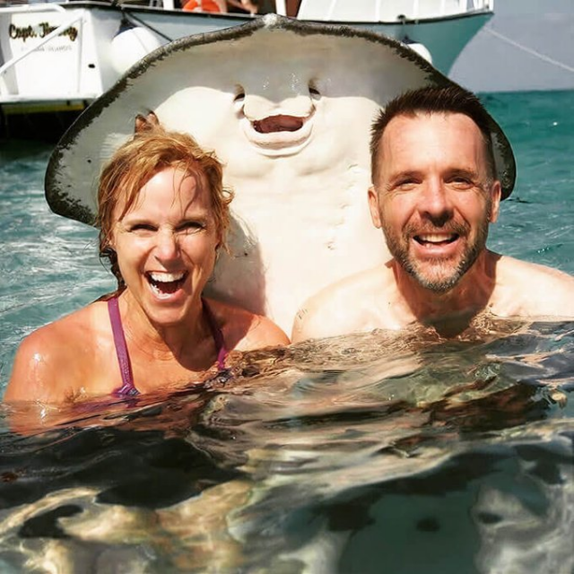Brazen Intrusions Into Others' Photos (17 pics)