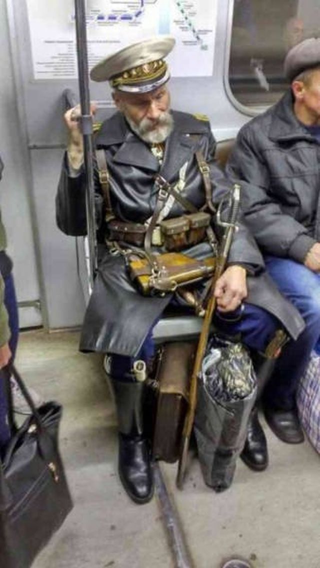 Odd People In The Subway (51 pics)