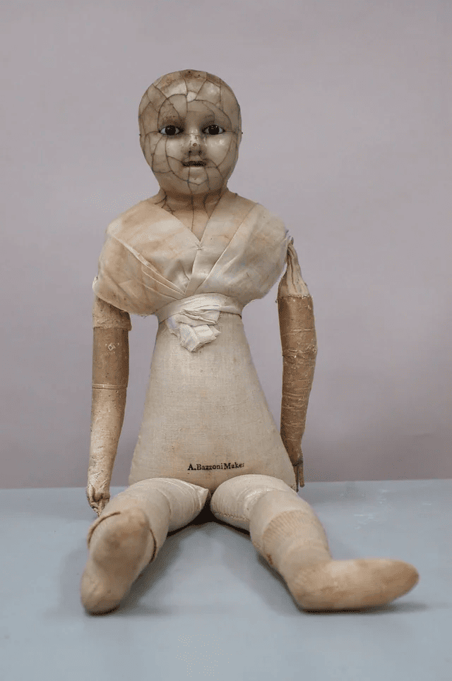 Creepy Dolls (15 pics)