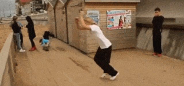 Acid GIFs, August 30 (25 gifs)